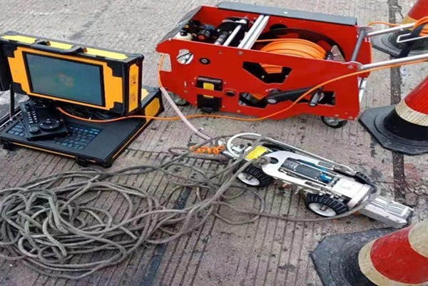 岗侨CCTV管道检测机器人