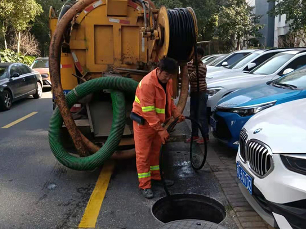 岗侨排污管道清淤